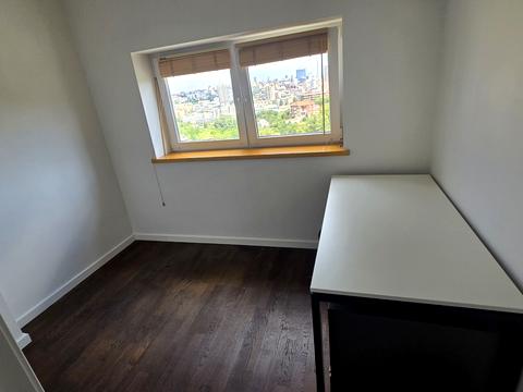 будинок за адресою Локомотивна вул., 23