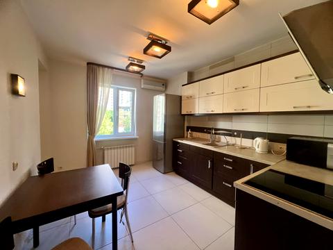 квартира за адресою Саперно-Слобідська вул., 8