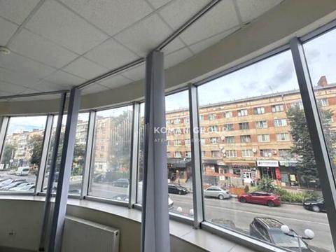 комерційна за адресою Зарічанська вул., 3/2