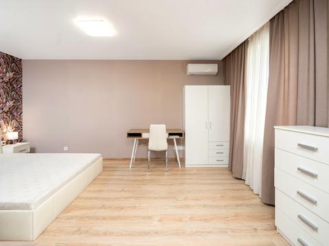 квартира за адресою Курсанта Єськова вул., 26