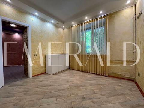 комерційна за адресою Шовкуненка вул., 4