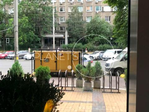 комерційна за адресою Жилянська вул., 118