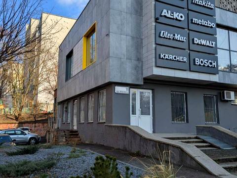 коммерческая по адресу Мицкевича ул., 11