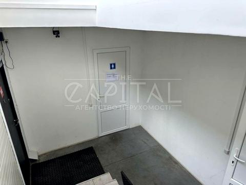 комерційна за адресою Зоряна, 79
