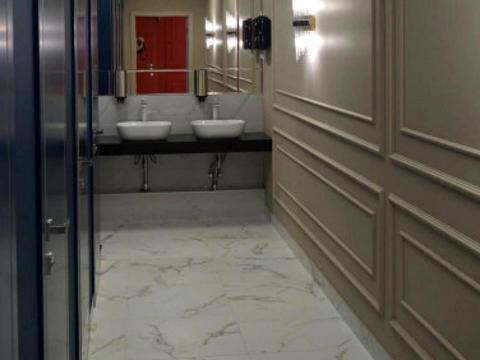 комерційна за адресою Академіка Філатова вул., 2