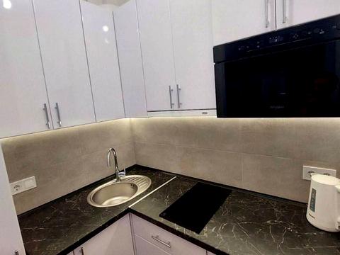квартира за адресою Любомира Гузара просп. (Космонавта Комарова), 15а