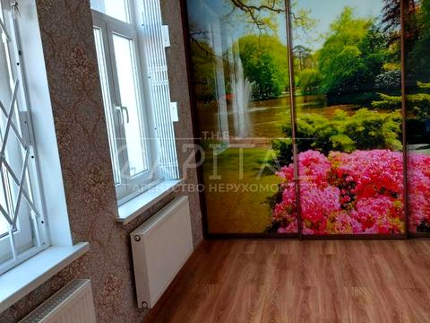будинок за адресою Квітнева, 38