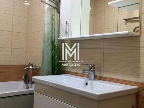 квартира за адресою Космонавтів вул., 5а
