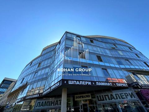 комерційна за адресою Зарічанська вул., 3/1