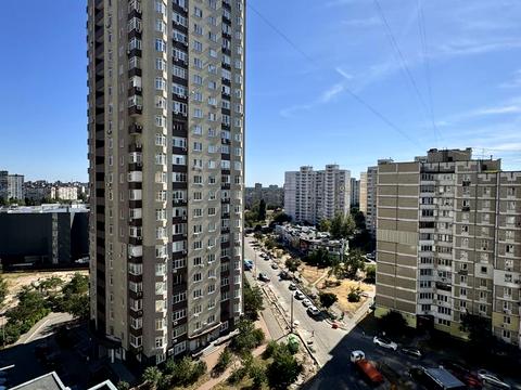 квартира за адресою Миколи Лаврухіна вул., 8