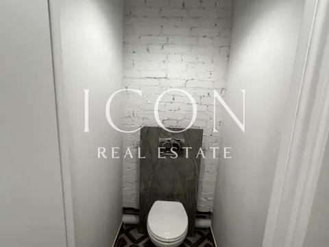 комерційна за адресою Межигірська вул., 87-А