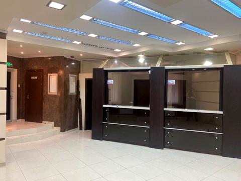 комерційна за адресою Дмитрівська вул., 69
