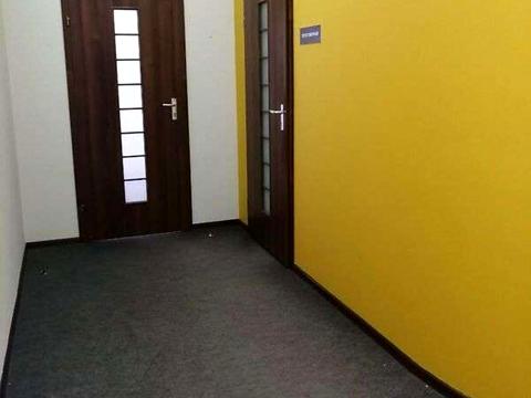 комерційна за адресою Якова Гніздовського вул., 1/9