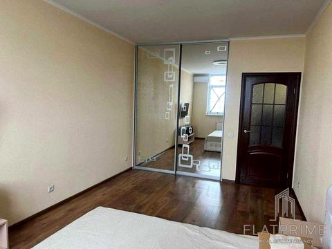 квартира за адресою Сім'ї Кульженків вул. (Петра Дегтяренка), 33