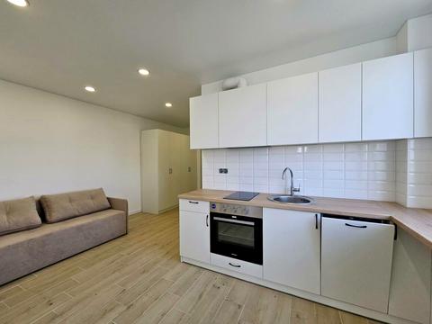 квартира за адресою Академіка Булаховського вул., 2