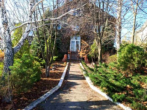 будинок за адресою Першотравнева, 11