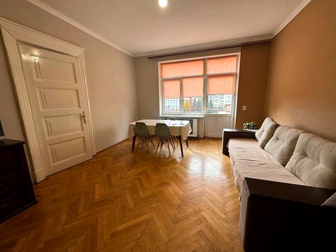 квартира за адресою Шпитальна вул., 6