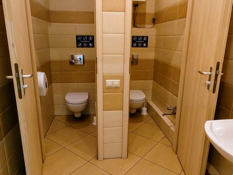 комерційна за адресою Спаська вул., 5