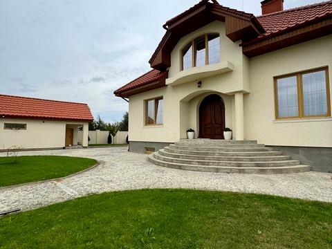 будинок за адресою с. Баранинці, Центральна