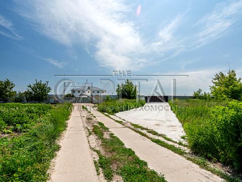 комерційна за адресою с. Русанів, жовтнева, 5