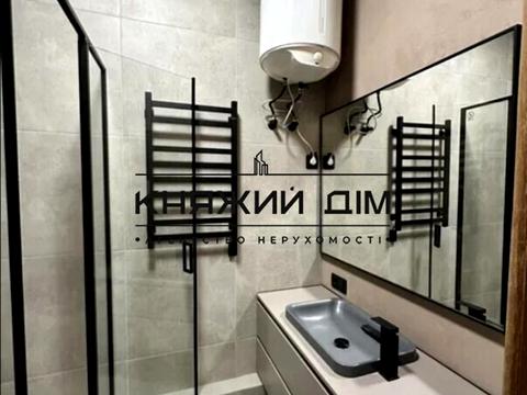 квартира по адресу Вячеслава Черновола ул., 25