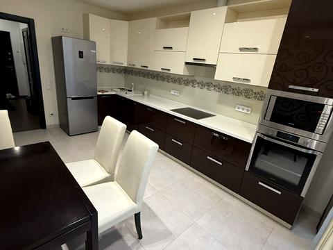 квартира за адресою Регенераторна вул., 4 к11
