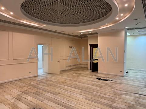 комерційна за адресою Богдана Хмельницького вул., 19/21