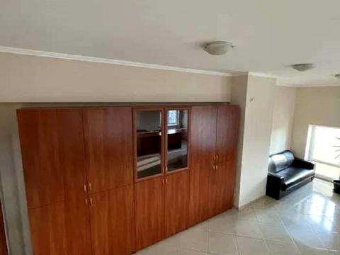 комерційна за адресою Павла Тичини просп., 18-Б