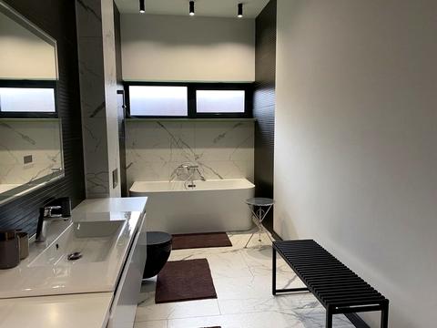 будинок за адресою Анатолія Солов'яненка вул.