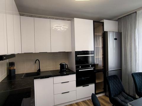 квартира по адресу Молодёжи просп., 10