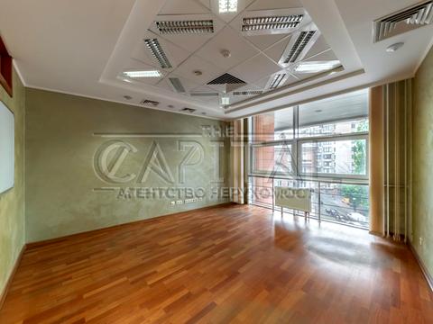 комерційна за адресою Дмитрівська вул., 94