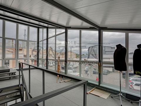 комерційна за адресою Куренівська вул., 21