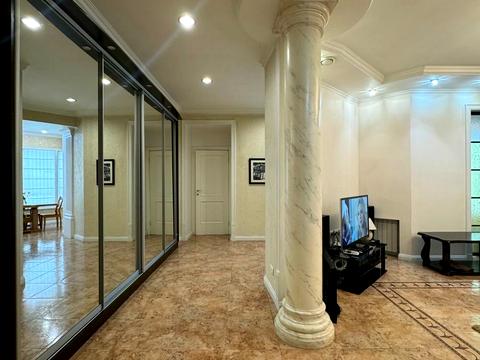 квартира за адресою Шота Руставелі вул., 20