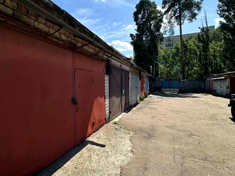 паркомісце за адресою Отамана Зеленого вул. (Россошанська), 4