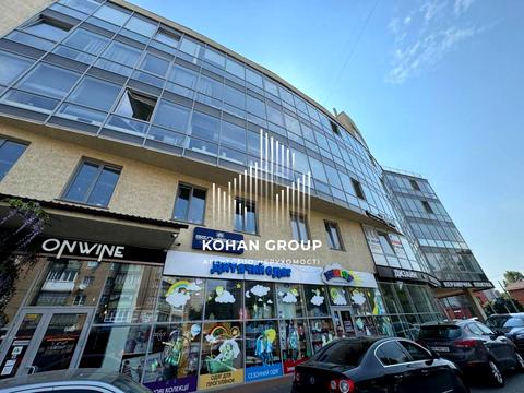 комерційна за адресою Зарічанська вул., 3/1