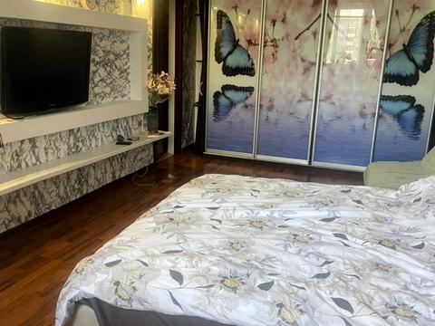 квартира за адресою Романа Шухевича просп. (Генерала Ватутіна), 8