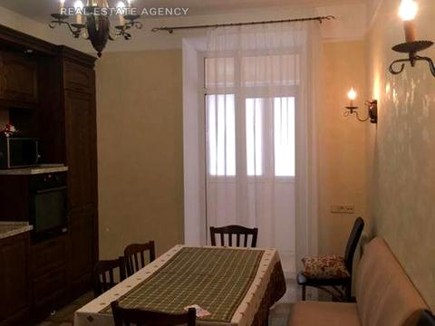квартира за адресою Почайнинська вул., 70