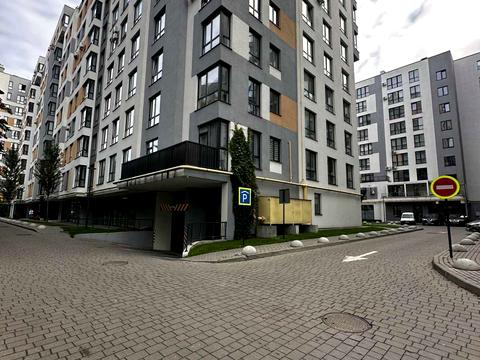 паркомісце за адресою Миколи Пимоненка вул. (), 7