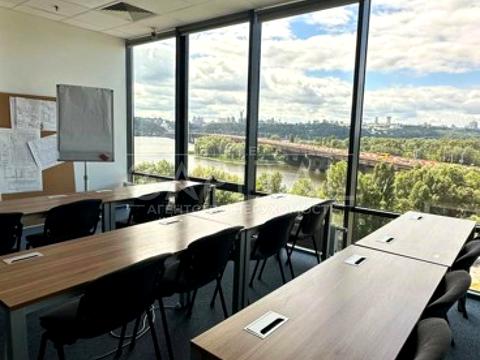 коммерческая по адресу Днепровская набережная ул., 1в