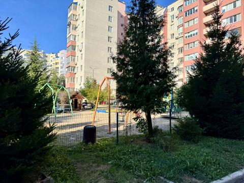 квартира за адресою Зодчих вул., 10