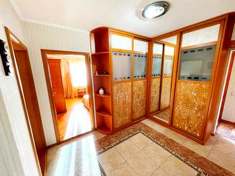 квартира за адресою Йорданська вул. (Лайоша Гавро), 11-Д