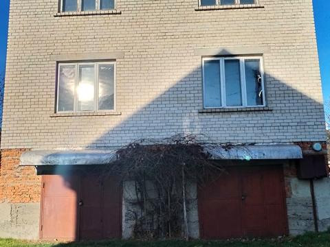 будинок за адресою Кропивницького, 1
