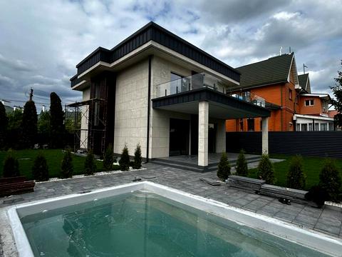 будинок за адресою Травнева