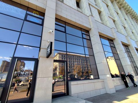 коммерческая по адресу майдан Незалежності пл., 18/2