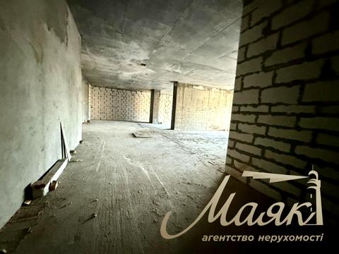 комерційна за адресою Предславинська вул., 20