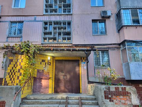 квартира за адресою Михайла Драгоманова вул. (Димитрова), 52