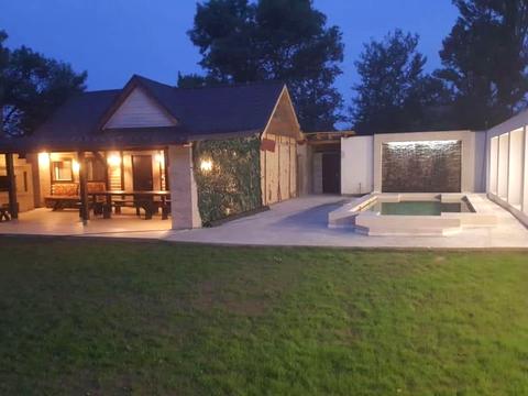 комерційна за адресою Собранецька вул., 2