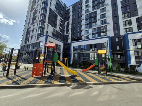 комерційна за адресою Центральна вул., 15