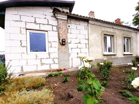 будинок за адресою Центральна, 3
