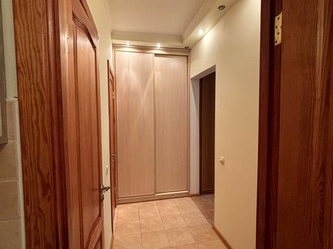 квартира за адресою Анни Ахматової вул., 16-В